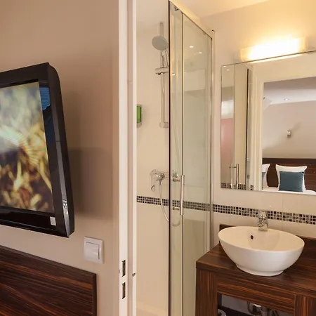Hotel Apolonia Montmartre; Sure Collection By Western Parigi