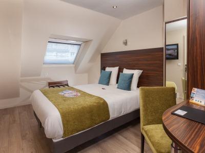 Apolonia Montmartre; Sure Collection By Western Paris