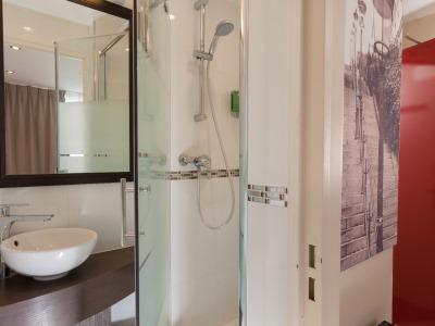 Apolonia Montmartre; Sure Collection By Western Hotel 3*
