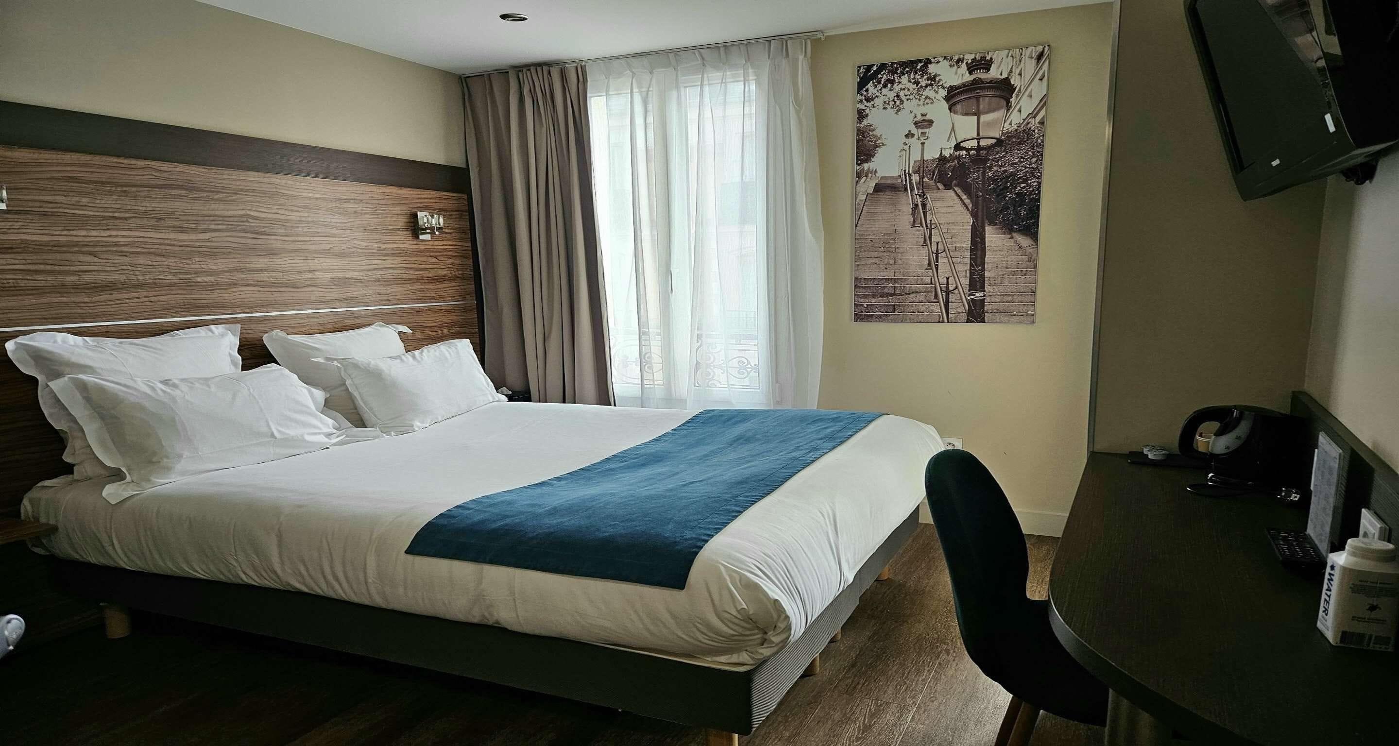 Apolonia Montmartre; Sure Collection By Western 3*
